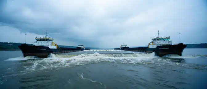 Битва за уровень воды: в Румынии используют затопленные баржи, чтобы спасти работу Чернаводской АЭС