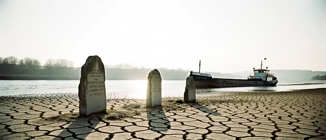 Река Рейн в Германии достигла критически низкого уровня воды, угрожая судоходству и экономике